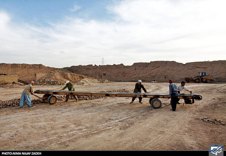 با توجه به مصوبه شورای عالی کار در دو شب گذشته، کارگران می‌توانند از فروردین ماه سال آینده منتظر اعمال این افزایش حقوق‌ها باشند تا در اولین حقوق سال ۱۴۰۰ مبالغ جدید را دریافت کنند. اما این مبالغ جدید چقدر هستند؟
