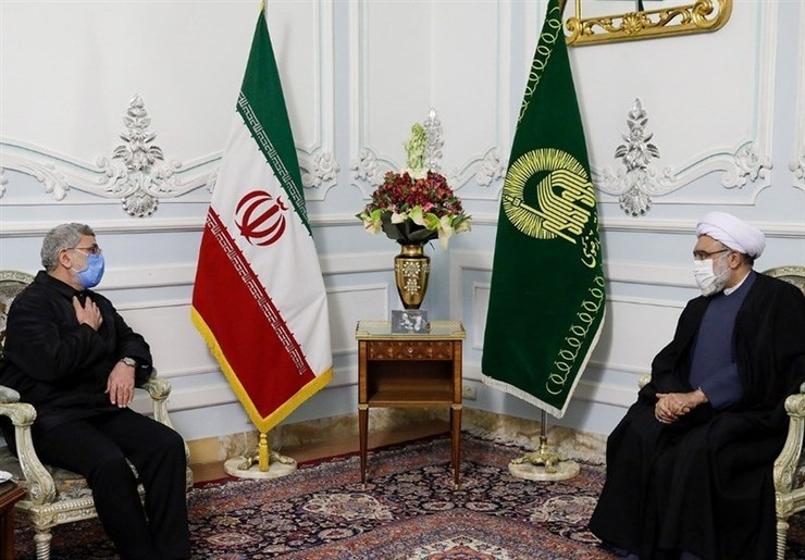 تولیت آستان قدس رضوی گفت: پرچم مبارزه با استکبار و صهیونیسم و ایادی حقیر آنها زمین‌افتادنی نیست.
