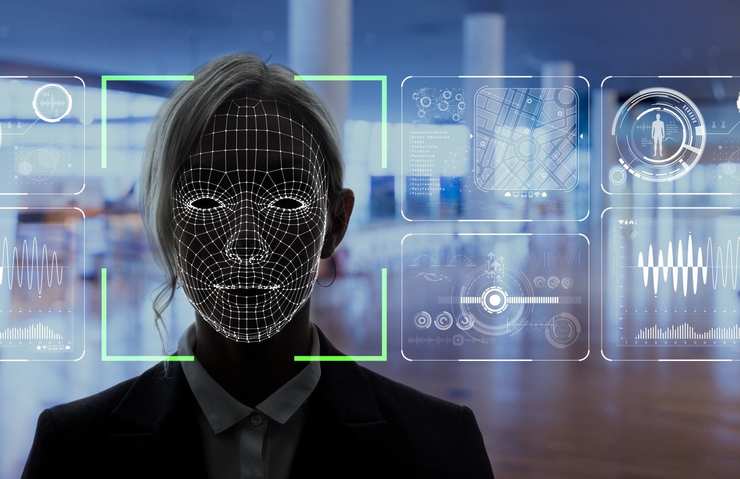 بانک سنگاپور در اقدامی جدید، هشت دستگاه خودپرداز در سراسر این کشور را به سیستم تشخیص چهره به جای کارت‌های بانکی مجهز کرد. در حال حاضر کاربران از طریق خودپردازهای مجهز به تشخیص چهره تنها می‌‌توانند استعلام موجودی بگیرند ولی در آینده نزدیک امکان برداشت و انتقال نیز اضافه خواهد شد.