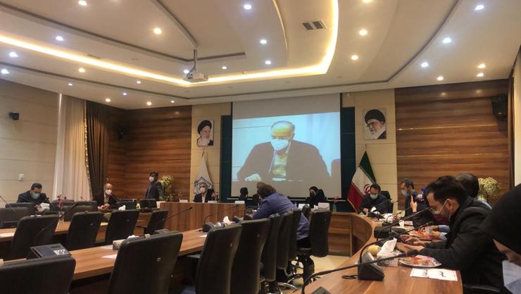 معاون بهداشتی دانشگاه علوم پزشکی مشهد گفت: فرازو‌نشیب زیادی در این یک سال داشتیم و خوش‌حال بودیم آغاز سال نو را بدون ‌کرونا تجربه می‌کنیم، اما با شیوع کرونای انگلیسی زنگ خطر دوباره‌ای برای ما ایجاد شده و متأسفانه در مشهد ۵ ابتلای دیگر به کرونای انگلیسی گزارش شده است.