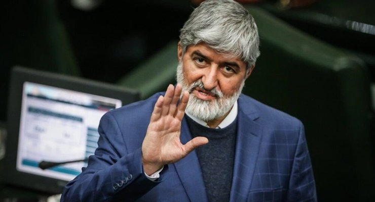 علی مطهری، نماینده مردم تهران در مجلس دهم، امروز با برگزاری یک نشست خبری، نامزدی خود را برای انتخابات سیزدهمین دوره ریاست جمهوری اعلام‌ کرد.