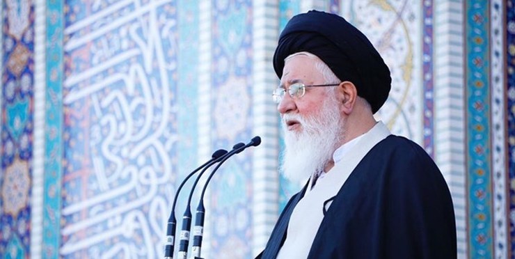 امام جمعه مشهد گفت: مگر برجام مقدس است؟ ۸ سال پای آن ایستادید و دلار ۳ هزار تومان به ۲۵ هزار تومان رسید و این نتیجه برجام بود، برگشت به برجام مستلزم لغو تحریم‌ها و راستی آزمایی در عمل است.