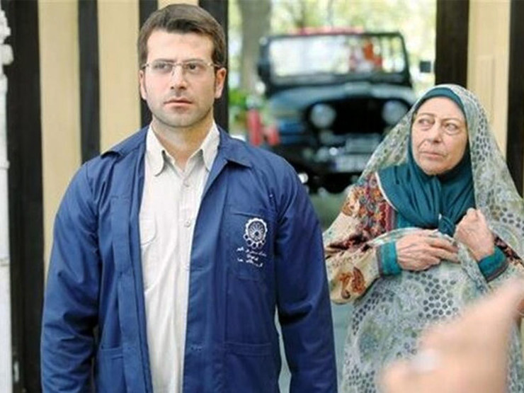 نویسنده سریال «بچه مهندس ۴» گفت: فصل جدید سریال بچه مهندس تم امنیتی دارد و آنچه جزء مؤلفه‌های فصل ۳ بوده را در اینجا هم داریم و هر بخشی که در فصل قبل جذابیت نداشت را حذف کرده و آنچه جزء آرمان‌های مردم بوده را به کار اضافه کردیم.