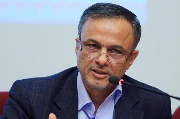 استاندار خراسان‌رضوی با تأکید بر اینکه رابطه بین کارگر و کارفرما باید مبتنی بر اعتماد و صداقت باشد، گفت: ما همواره مدافع کارگران و حق و حقوق آن‌ها بوده‌ایم و از دولت مطالبه کرده‌ایم.