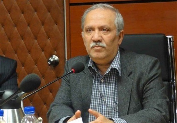 رئیس مرکز مدیریت بیماری‌های واگیر وزارت بهداشت با بیان اینکه در مقابله با ویروس کرونا سلاحی جز رعایت فاصله‌گذاری اجتماعی در دست نداریم، گفت: طبق آمار، در آلوده‌ترین شهر‌های کشور در سخت‌ترین شرایط، کمتر از ۱۰ درصد مردم به این عفونت مبتلا شدند، یعنی ۹۰ درصد مردم هنوز به این ویروس مبتلا نشده‌اند.