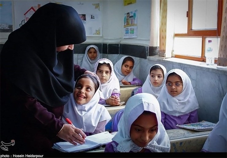 مدیرکل آموزش‌وپرورش خراسان رضوی گفت: خراسان رضوی در بحث آموزش مجازی به دانش‌آموزان در تعطیلات اخیر جزو استان‌های پیشرو بوده و موفقیت در این زمینه حاصل تلاش و مسئولیت‌پذیری معلمان ما بوده است که من از همه آن‌ها تشکر می‌کنم.