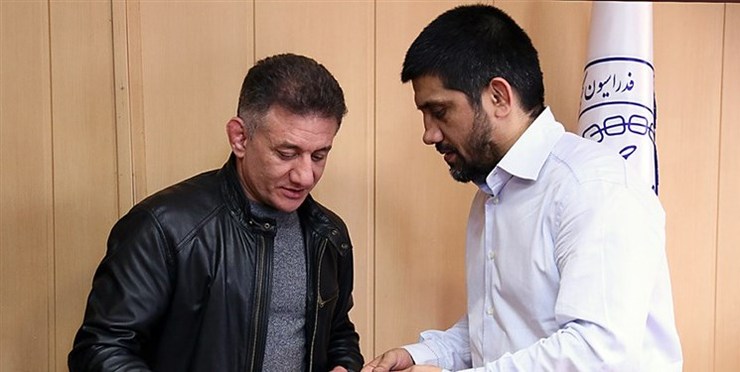 جلسه رئیس فدراسیون کشتی با سرمربیان تیم‌های ملی درباره بررسی شیوه اجرای چرخه انتخابی با تأکید علیرضا دبیر بر اجرای این چرخه و قهر سرمربی تیم ملی کشتی آزاد همراه بود.