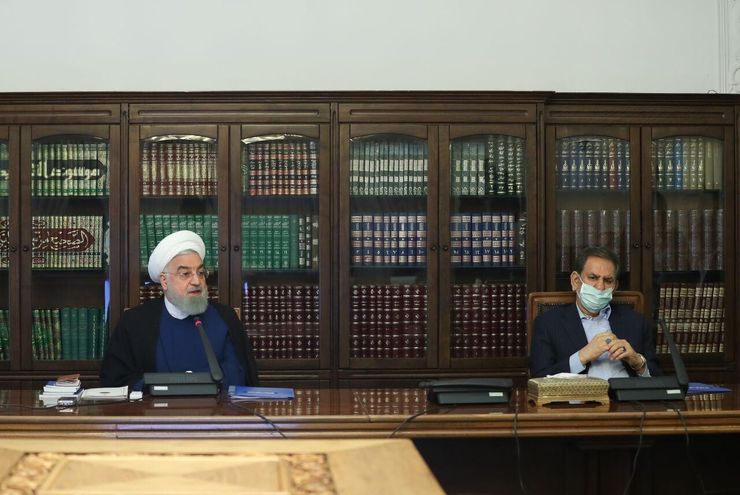 رئیس جمهور بر اجرای سیاست تشویق صادرات و همچنین ضرورت بازگشت ارزهای صادراتی به چرخه اقتصاد کشور و استفاده از آن برای تأمین نیازهای وارداتی و تولیدی تأکید کرد.