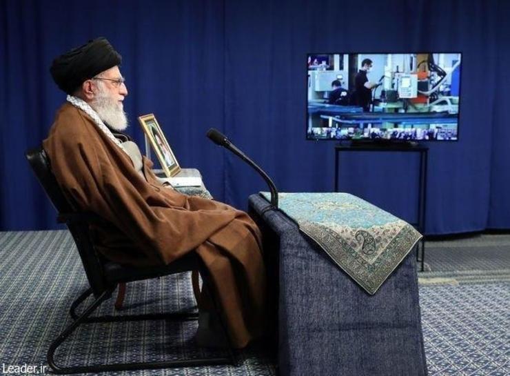 حضرت آیت‌الله خامنه‌ای اهتمام به حقوق نیروی کار از جمله «دستمزد عادلانه و پرداخت منظم و بدون تأخیر آن، امنیت شغلی، بیمه، آموزش، خدمات رفاهی و بهداشت و درمان» را مورد تأکید قرار دادند و گفتند: در دنیای کنونی و تحولات پر سرعت فناوری، یادگیری مداوم آموزشی و استفاده از تجربیات قبلی برای مجموعه‌های تولیدی و کارگران آن‌ها یک ضرورت است تا با ارتقای بهره‌وری و کیفیت تولید، رونق اقتصادی افزایش یابد.