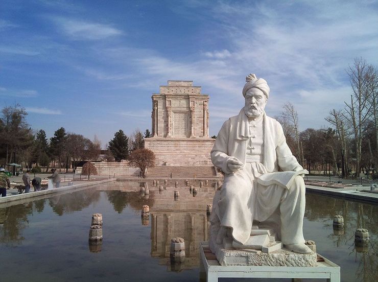 مدیرکل میراث فرهنگی، گردشگری و صنایع دستی گفت: مراسم بزرگداشت مقام فردوسی که ۲۵ اردیبهشت برگزار می‌شد، امسال برگزار نمی‌شود و مراسم جایگزین آن تیرماه امسال برگزار خواهد شد.