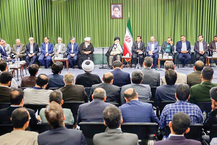 ۲ شاعر خراسانی از تجربه‌های حضور در جلسات دیدار شاعران با مقام معظم رهبری می‌گویند، جلسه‌ای که امسال برگزار نخواهد شد