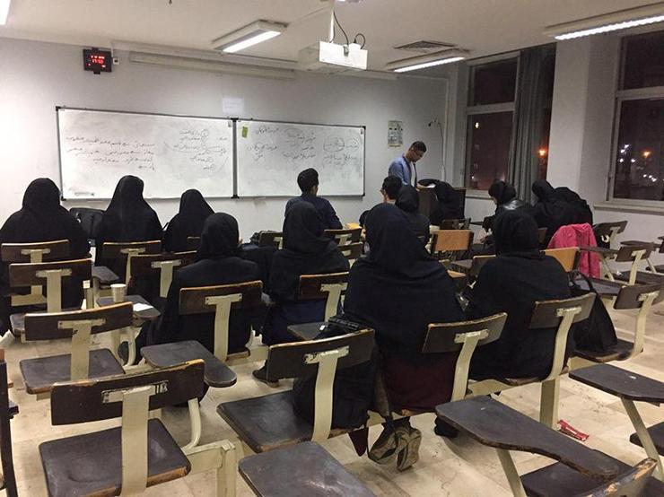 معاون آموزشی وزیر بهداشت: اگر وضعیت همه‌گیری کرونا با همین منوال پیش برود، احتمالا بعد از ماه مبارک رمضان ستاد کرونا اجازه بازگشایی دانشگاه را می‌دهد.