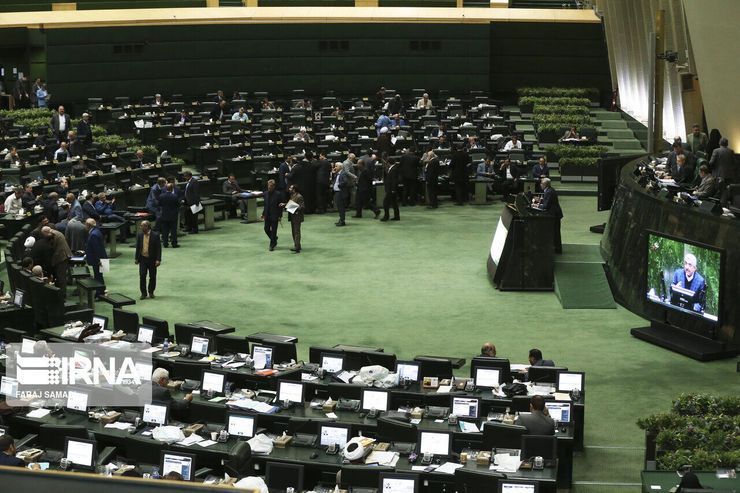 نمایندگان مجلس در مصوبه‌ای مقرر کردند عزل حقوقدانان شورای نگهبان از سوی مجلس امکان‌پذیر ‌شود.