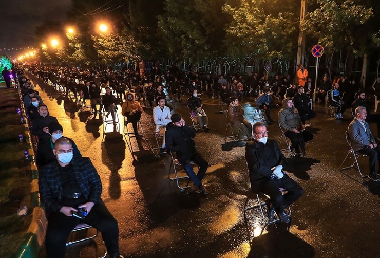 مدیر روابط عمومی دانشگاه علوم پزشکی مشهد گفت: برنامه‌های شب ۱۹ ماه رمضان با رعایت تمام پروتکل‌های بهداشتی از سوی مردم برگزار شد و از رعایت نکات بهداشتی توسط همشهریان صمیمانه تشکر می‌کنیم.