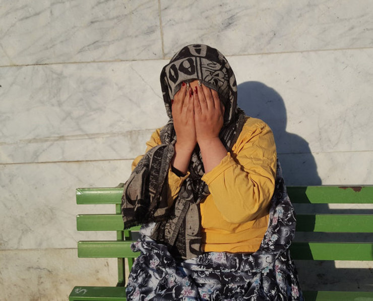 زنی که در پوشش فروش اقساطی خودرو از ۱۴۰ نفر از شهروندان کلاهبرداری کرده بود، دستگیر شد.