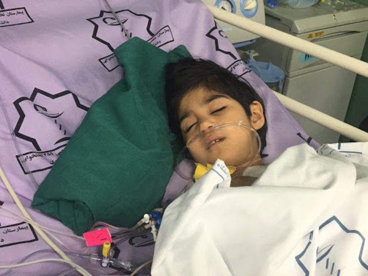 معاون بهداشتی دانشگاه علوم پزشکی استان گیلان، گفت: از روز سه شنبه (۲۳ اردیبهشت) تعدادی کودک با علایم گوارشی اسهال و استفراغ به اورژانس و مراکز درمانی آستارا مراجعه کرده اند که تاکنون ۱۴ نفر از آنها بستری شده اند.