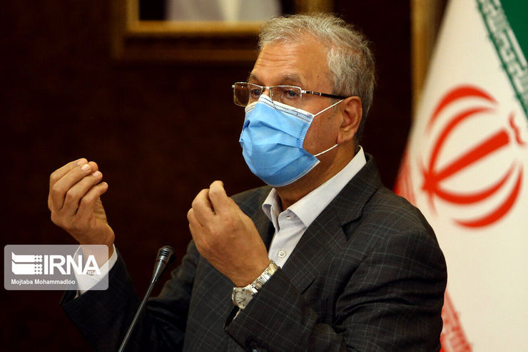 سخنگوی دولت گفت: بیشترین قاچاق ورودی به کشور در بخش کفش و پوشاک، لوازم آرایش و لوزام خانگی و قطعات خودرو است و تنها در دو بخش کفش و پوشاک ظرفیت یک میلیون شغل را از ایرانی‌ها گرفته است.