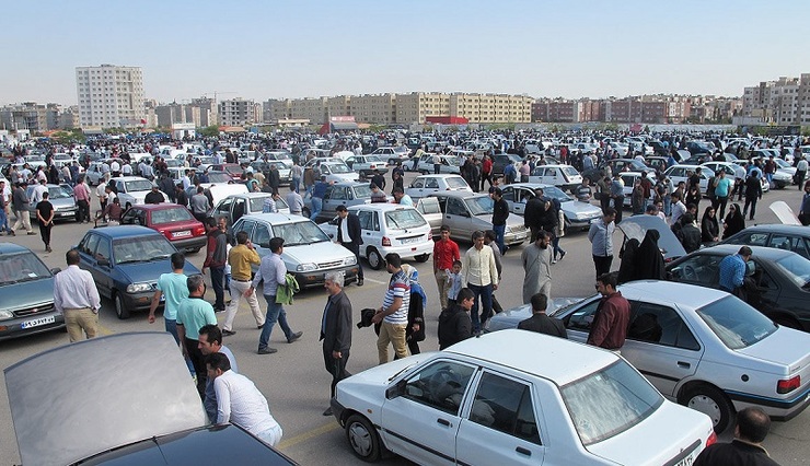 رئیس سازمان صنعت استان تهران با بیان اینکه فروش خودرو صفر در بازار فقط ۱۰درصد بالای قیمت کارخانه مجاز است، گفت: در صورت مشاهده تخلف در فروش قیمت خودرو صفر در بازار، پرونده به تعزیرات ارسال می‌شود.