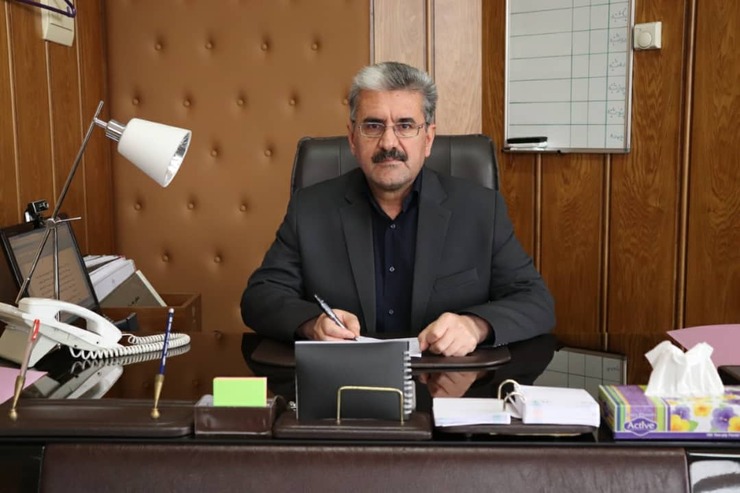 نخستین قانون ثبت اسناد در ۲۰ اردیبهشت۱۲۹۰خ در ۱۴۳ ماده به تصویب مجلس شورای ملی رسید و بر اساس این قانون، دایره ثبت اسناد در وزارت عدلیه (دادگستری) تأسیس شد که بعد‌ها به اداره کل و سپس به سازمان ارتقا یافت.