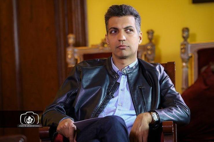 عادل فردوسی پور در بیش از ۲۰ سال فعالیتش خیلی کم به مصاحبه با رسانه‌ها تن داد و در سال‌های گذشته تنها گفت‌وگو‌های او در برنامه‌های تلویزیونی مثل دورهمی، خندوانه و کتاب‌ باز بود.