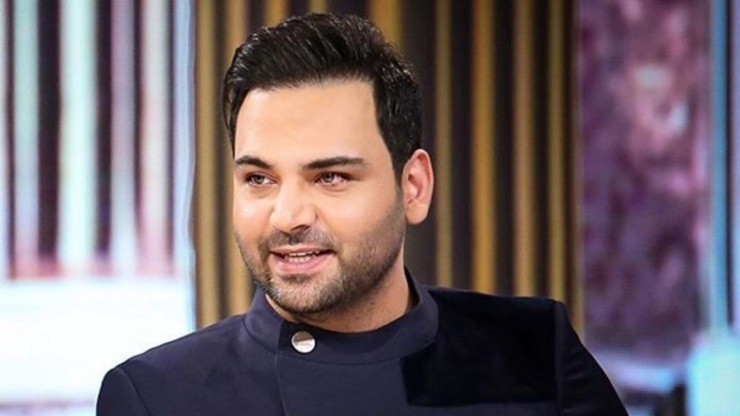 احسان علیخانی همزمان با آماده‌سازی ادامه فصل دوم از برنامه «عصر جدید»، ضمن اشاره به علاقمندی شخصی‌اش به حال و هوای برنامه «ماه عسل» از احتمال بازگشتش به برنامه‌سازی در آن حال و هوا گفت.