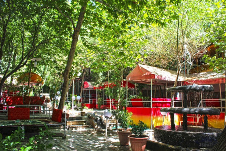 رئیس اتحادیه رستوران‌ها و تالار‌های طرقبه و شاندیز از مشکلات اقتصادی و ورشکستگی رستوران‌داران این شهرستان و همچنین مشکلات قرارداد‌ تالار‌های پذیرایی خبر داد.