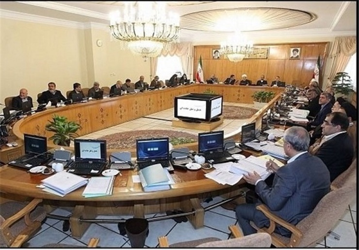 معاون توسعه مدیریت و منابع وزارت فرهنگ و ارشاد اسلامی از تازه‌ترین مصوبه دولت مبنی بر حمایت از اصحاب فرهنگ و هنر خبر داد.