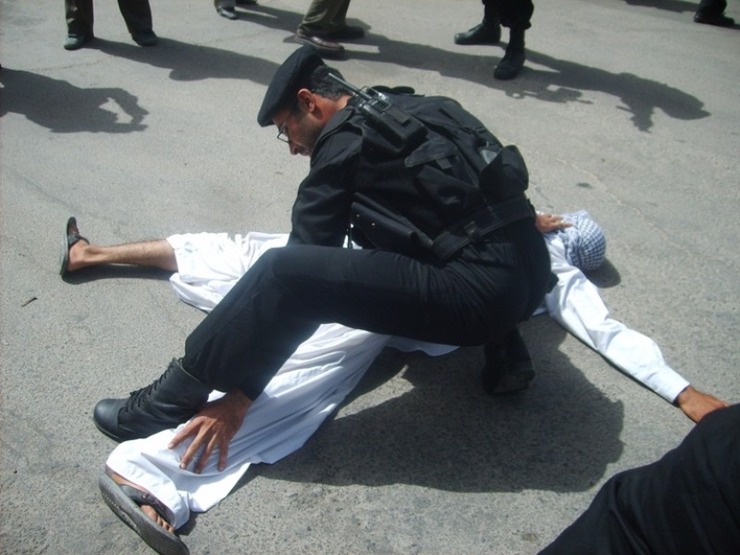 با تلاش کارآگاهان پلیس آگاهی ایرانشهر جوانی ۳۸ ساله پس از ۳ روز اسارت از چنگال آدم ربایان آزاد و یکی از آدم ربایان نیز دستگیر شد.
