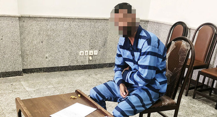 مرد نگهبان که نمی‌توانست از عهده مخارج زندگی‌اش بربیاید وقتی با مخالفت همسرش برای بازگشت به شهرستان زادگاهش رو‌به‌رو شد در اقدامی هولناک همسرش را کشت.