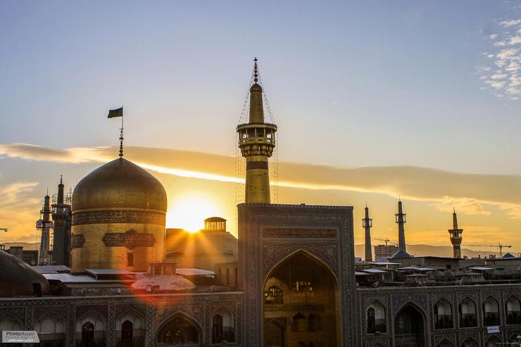 معاون بهداشت وزارت بهداشت گفت: در بازگشایی اماکن مذهبی فعلا تصمیم گرفته ایم که مردم فقط برای ادای نماز به مساجد بروند و ترجیحا در خانه وضو بگیرند، از ماسک استفاده کنند و با خودشان مهر و جانماز ببرند و سخنرانی، محافل قرآنی و مجلس دعا و مناجات نباید برگزار شود.