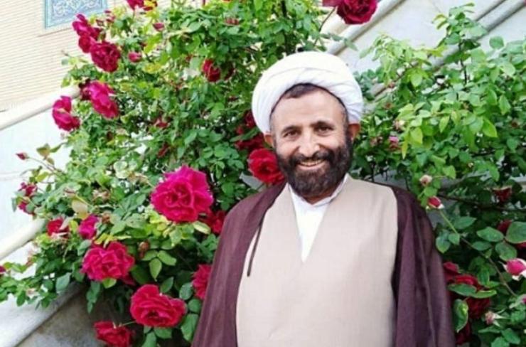 نماینده رفسنجان در مجلس شورای اسلامی: در حال تقسیم صفحات قرآن بین نمایندگان براساس حروف الفبا هستم، صفحه اول و دوم برای قالیباف در نظر گرفته‌ شده، این برنامه از یکشنبه، ۱۱ خرداد‌ماه، آغاز می‌شود.