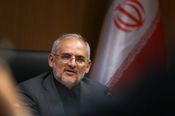 وزیر آموزش و پرورش از در نظر گرفتن سه گزینه برای تحصیل دانش‌آموزان در سال تحصیلی آینده خبر داد.