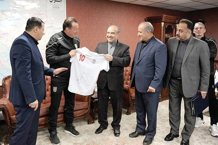 یک مرکز فرهنگی، آقای نجیب را به فوتبال ایران قالب کرد