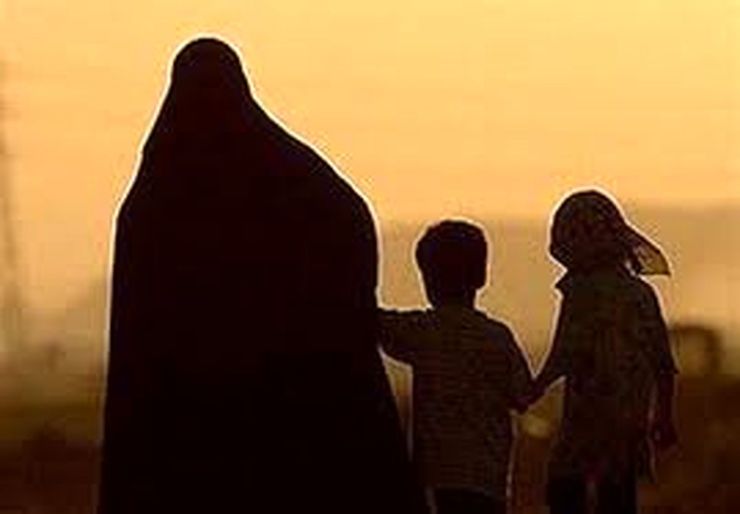 نماینده مردم میاندوآب در مجلس شورای اسلامی با بیان اینکه امروز در کشور ۴ میلیون بانوی سرپرست خانوار وجود دارد، گفت: یکی از اولویت‌های مجلس در حوزه اجتماعی بهبود وضعیت معیشتی زنان سرپرست خانوار است.