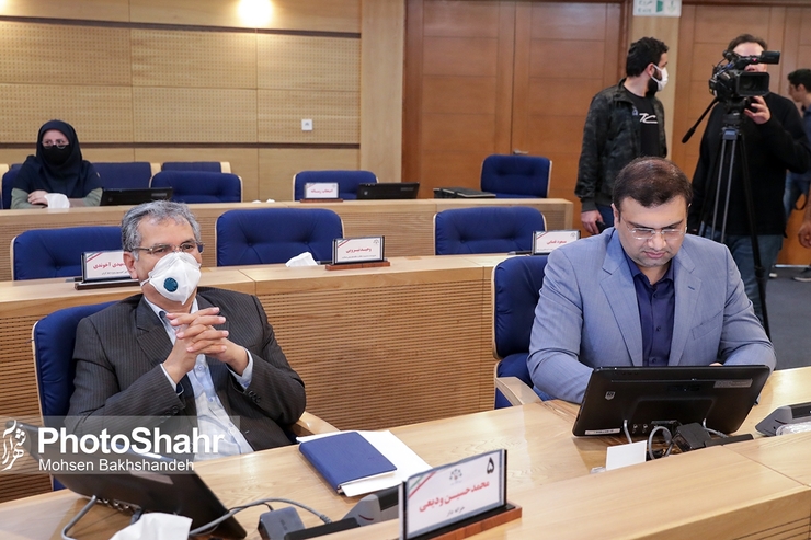 در نودوچهارمین صحن علنی شورای اسلامی شهر مشهد لایحه شهرداری مشهد مبنی بر سامان‌دهی کارگران و استادکاران روزمزد و احداث و تجهیز ایستگاه‌های سامان‌دهی در مشهد رأی مثبت گرفت.