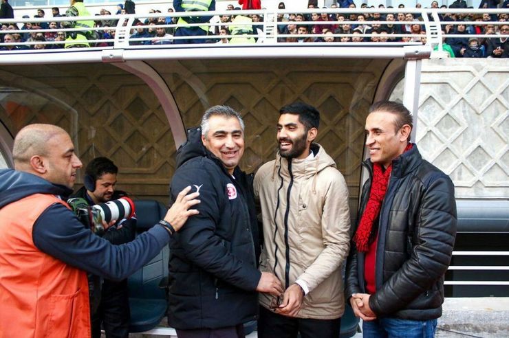 بازیکنان پرسپولیس در صحبت‌هایی که با باشگاه و کادرفنی تیم خود داشتند، از آن‌ها خواسته‌اند شرایط ادامه حضور محمد انصاری را فراهم کنند.
