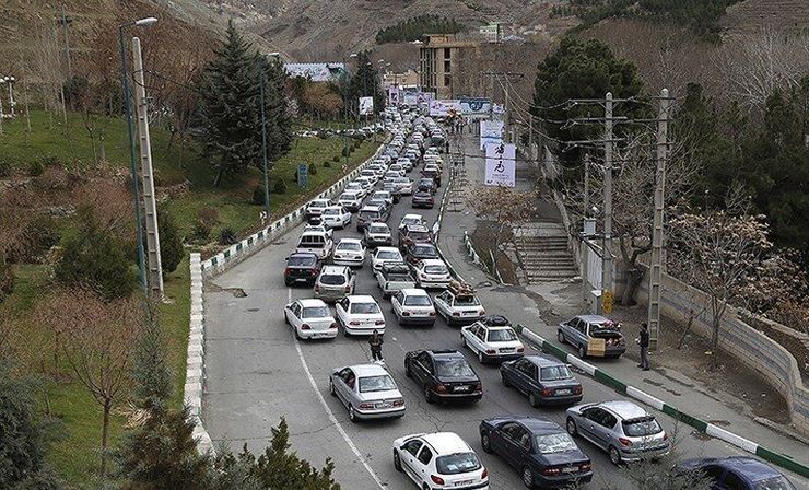 رئیس مرکز اطلاعات و کنترل ترافیک پلیس راهور ناجا از ترافیک نیمه سنگین و پرحجم در محور‌های منتهی به شمال کشور خبر داد و گفت: با توجه به تعطیلات عید سعید فطر شاهد بروز ترافیک پرحجم در جاده‌های شمالی کشور هستیم.