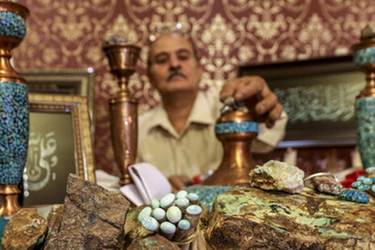 دبیر مشهد، شهر جهانی گوهرسنگ‌ها در آستانه پایان دوره میزبانی مشهد از این رویداد جهانی به بررسی اقدامات انجام شده در دبیرخانه این رویداد پرداخت.