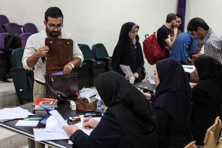 رییس اتحادیه‌ دانشگاه‌های غیردولتی و غیرانتفاعی گفت: دانشجویان شاغل به تحصیل در دانشگاه‌های غیردولتی که آسیب دیده از ویروس کرونا هستند، وام هزینه تحصیلی دریافت می‌کنند.