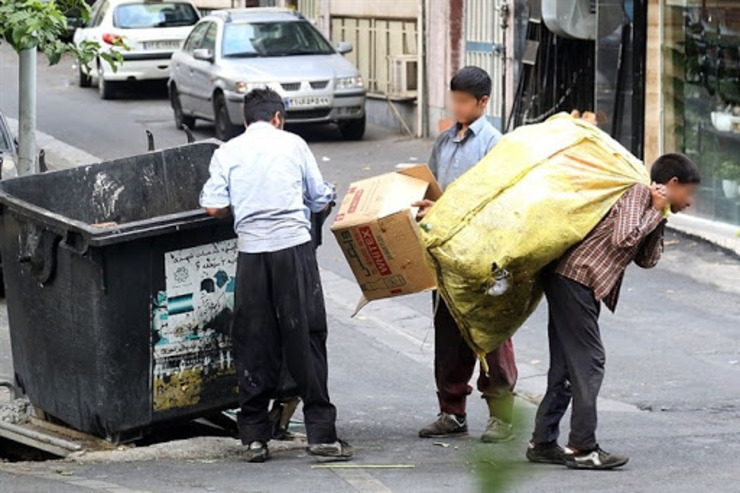 کارشناس مسئول آسیب‌های اجتماعی اداره کل بهزیستی خراسان رضوی گفت: سال گذشته ۶۱۹ کودک در مرکز دولتی صدف پذیرش شدند و ۴۱۰ کودک در مرکز روزانه خدمات دریافت کردند که در مجموع هزار و ۲۹ کودک کار و خیابان از بهزیستی خدمات روانشناسی و مددکاری دریافت کردند.