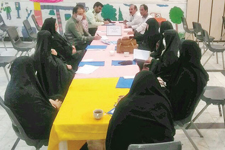 اولین جلسه شورای اجتماعی محله ثامن برای بررسی مشکلات این محله با حضور اعضا برگزار شد.