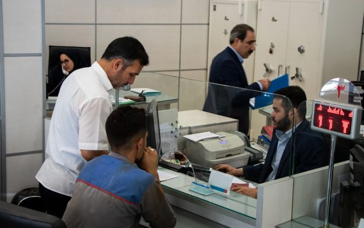 مدیرکل تعاون، کار و رفاه اجتماعی خراسان رضوی گفت: بنگاه‌هایی شامل دریافت تسهیلات قرار می‌گیرند که از سال گذشته تاکنون فعال بوده‌اند و نیرو‌های کار خود را تعدیل نکرده و کارگران آن‌ها از بیمه بیکاری استفاده نکرده باشند.