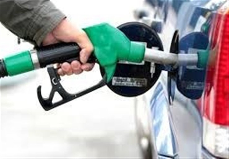 عضو کمیسیون انرژی مجلس از تدوین طرح سهمیه بندی بنزین به نفع محرومان در پارلمان خبر داد.