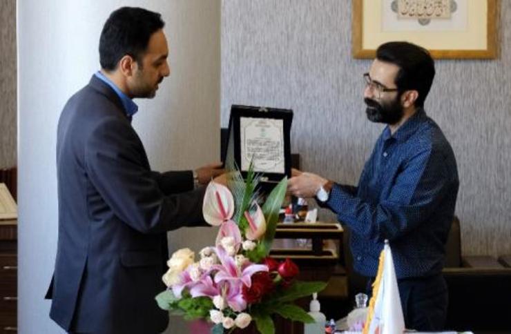 امیر اقتناعی، مشاور شهردار و مدیرکل روابط عمومی و امور بین الملل شهرداری مشهد به مناسبت یازدهمین سالگرد انتشار شهرآرا، از بخش‌های مختلف این روزنامه بازدید کرد.