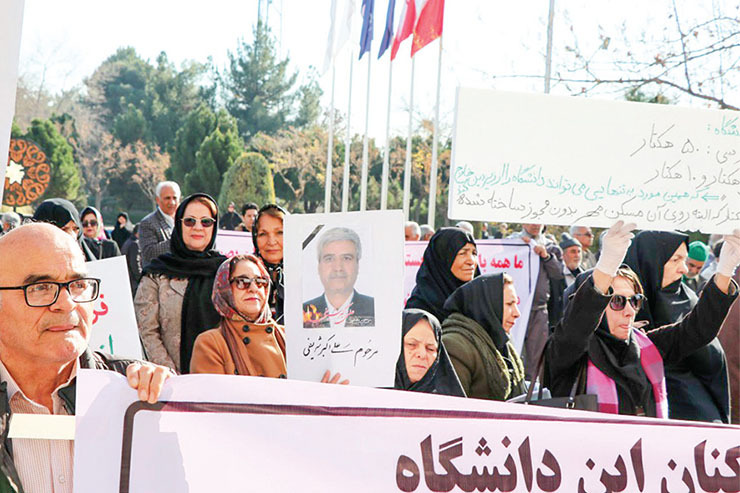 رد پای زمین‌خواران را جایی نیست که نتوان پیدا کرد. تاجایی‌که دستشان رسیده است، از سفره هر قشر، لقمه‌ای کنده‌اند