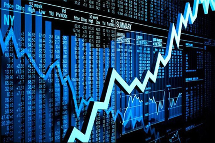 در نخستین روز از تابستان، بازار بورس همچنان گرم و داغ به مسیر خود ادامه داد. دماسنج اصلی بازار روی عدد یک میلیون و ۳۰۰ هزار و ۸۲۷ واحدی ایستاد. با این حال به نظر معامله‌گران منتظر رشد بیشتر بازار بعد از فصل مجامع هستند.