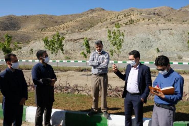امیر رمضانی، مدیر پروژه ارتفاعات جنوبی شهر مشهد گفت: در ارتفاعات جنوبی مشهد با سه پروژه مواجه هستیم، پروژه کمربند سبز حدود ۱۴ سال از آغاز اجرای آن می‌گذرد و قرار است علاوه بر ارتفاعات جنوبی، دور تا دور شهر امتداد پیدا کند.