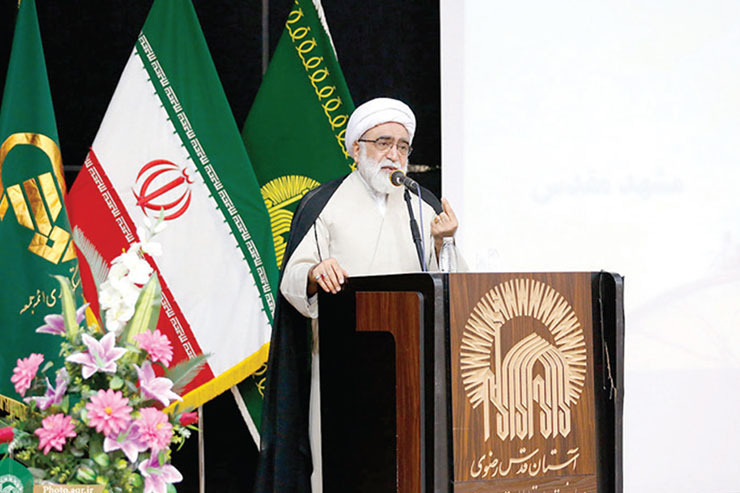 تولیت آستانقدس رضوی گفت: همراه با مردم بودن از نکاتی است که رهبری معظم همواره نسبت به آن تأکید داشته اند؛ اگر زندگی مسئولان همانند مردم نباشد، موجب یأس و ناامیدی جامعه می‌شود.