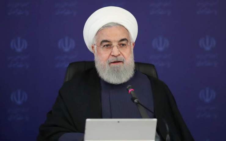 رئیس جمهور گفت: آمریکا تاکنون به برجام ضربه اقتصادی زده است، اما اگر بخواهد به برجام ضربه سیاسی بزند، جمهوری اسلامی ایران تحمل نکرده و اقدام قاطع خود را نشان می‌دهد.