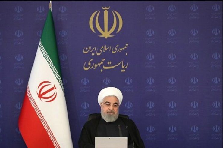 رئیس جمهور با استناد به گزارش‌های کمیته آموزش ستاد ملی مبارزه با کرونا و ارزیابی‌های متخصصان، علت افزایش شمار مبتلایان و قرار گرفتن برخی شهر‌ها در وضعیت قرمز را برپایی تجمع‌ها و مراسم‌هایی نظیر میهمانی‌ها، عروسی و عزا برشمرد و گفت: رعایت نشدن اصول بهداشتی و دستورالعمل‌های پیشگیری در محیط‌ها و مکان‌هایی که از ابتدا درباره ممانعت از برگزاری آن‌ها هشدار داده شده بود، عامل بروز این مشکل است.